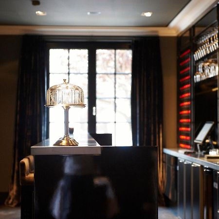 Hotel Odette En Ville Иксел Екстериор снимка