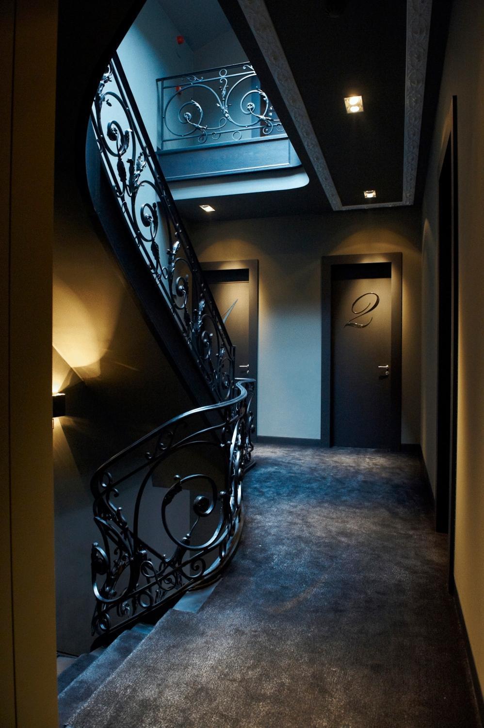 Hotel Odette En Ville Иксел Екстериор снимка