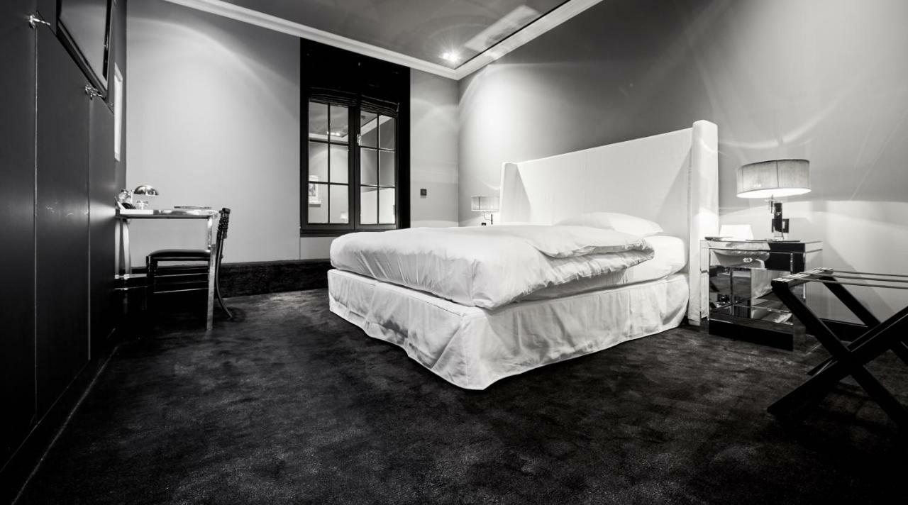 Hotel Odette En Ville Иксел Екстериор снимка