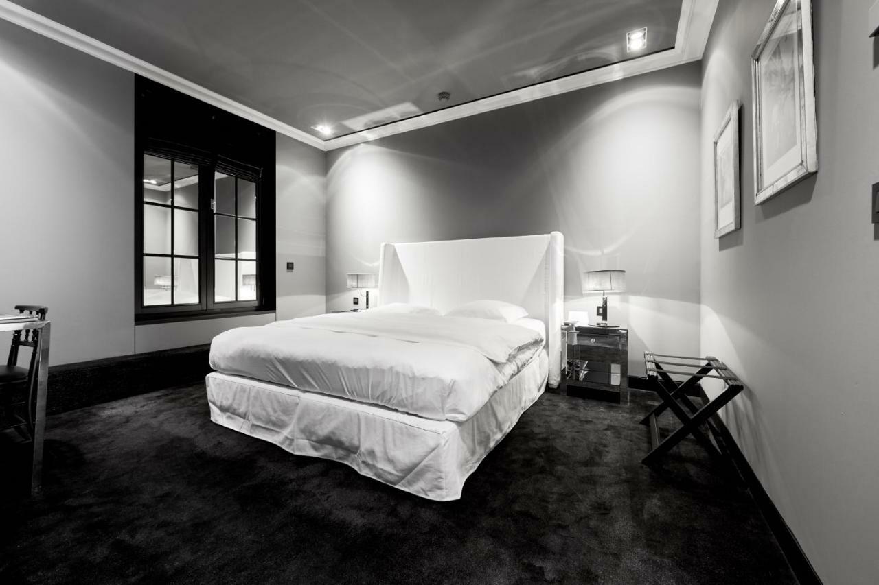 Hotel Odette En Ville Иксел Екстериор снимка