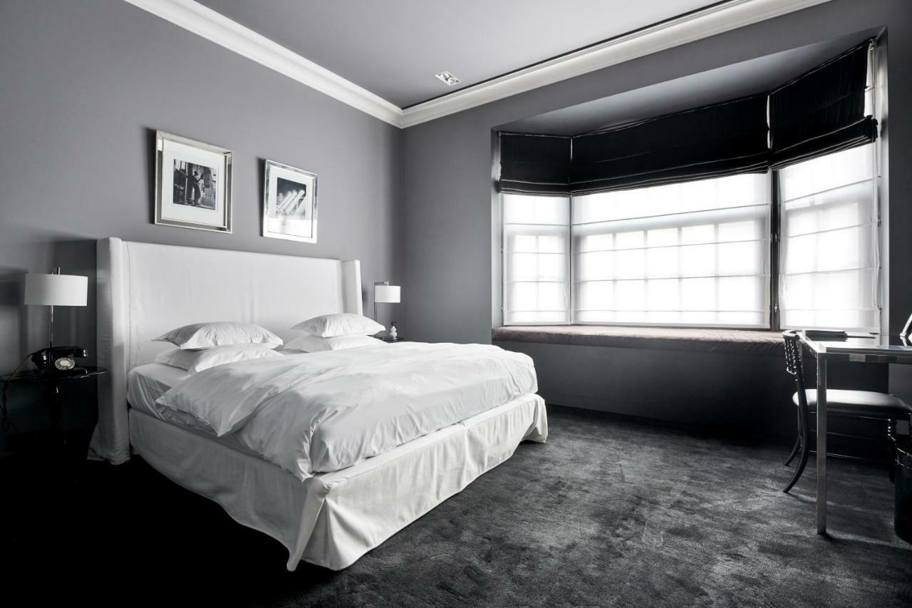 Hotel Odette En Ville Иксел Екстериор снимка
