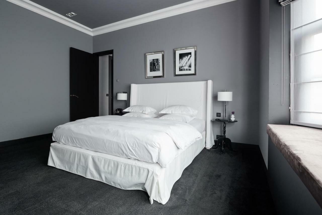 Hotel Odette En Ville Иксел Екстериор снимка