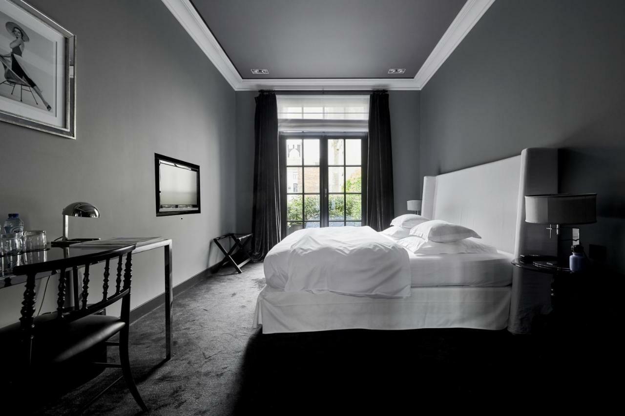 Hotel Odette En Ville Иксел Екстериор снимка