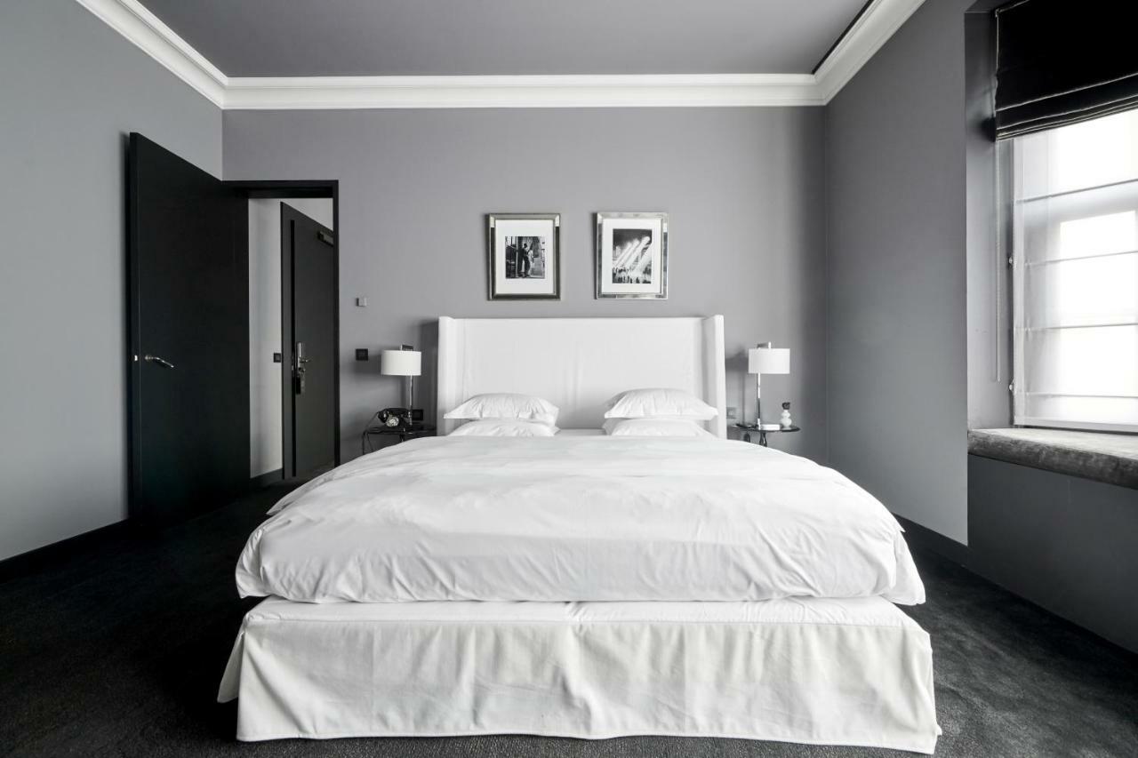 Hotel Odette En Ville Иксел Екстериор снимка