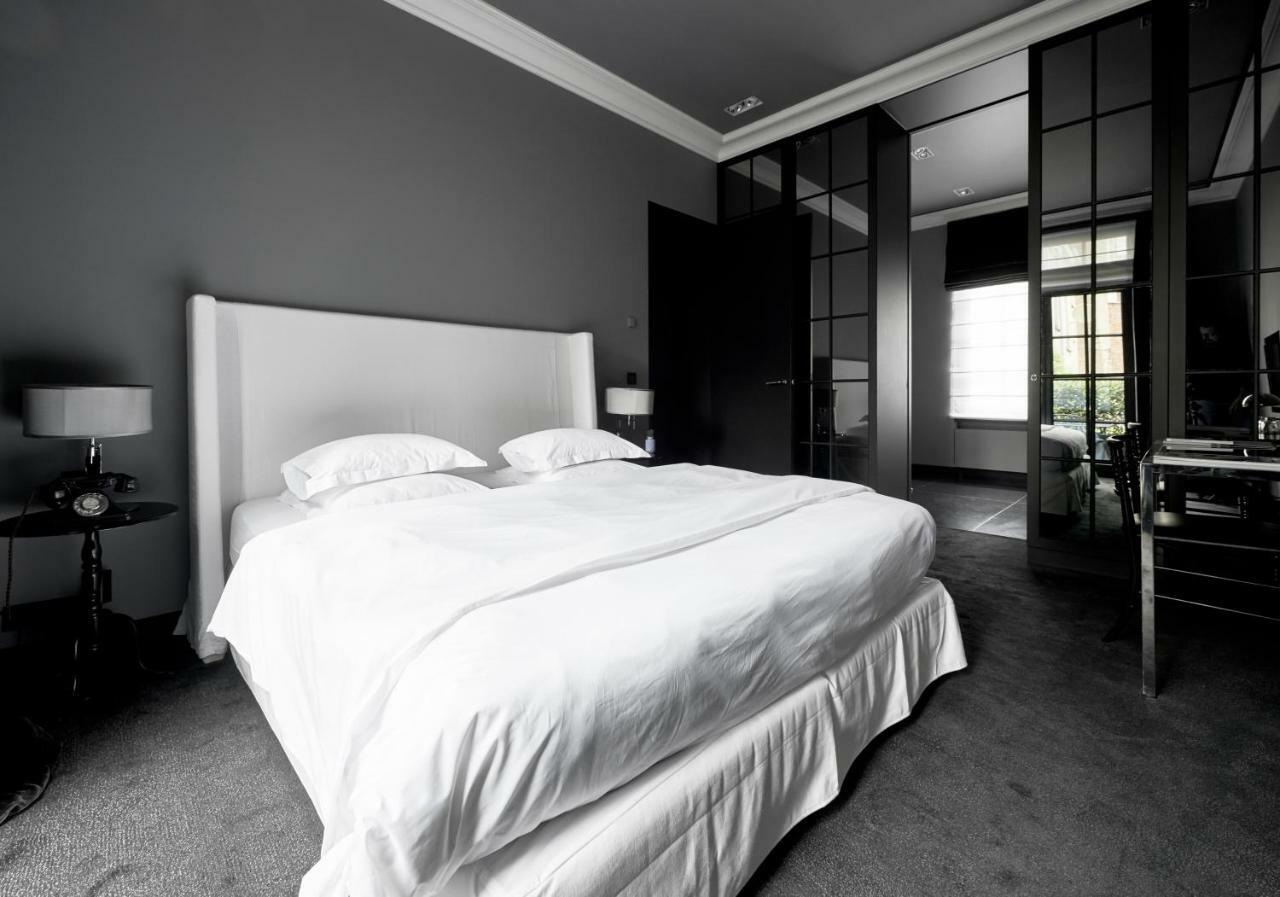 Hotel Odette En Ville Иксел Екстериор снимка