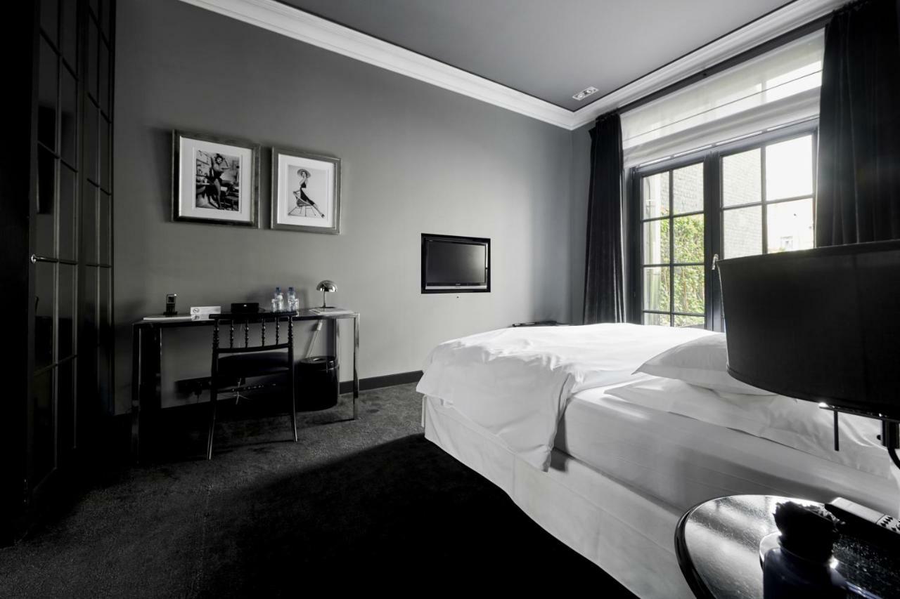 Hotel Odette En Ville Иксел Екстериор снимка