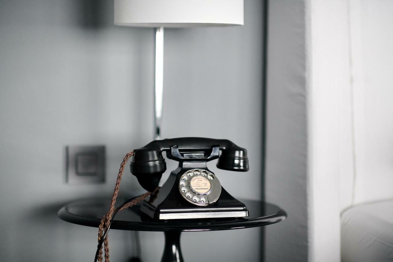 Hotel Odette En Ville Иксел Екстериор снимка